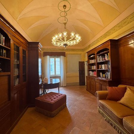 Urbino Apartments - Palazzo Paltroni Studio المظهر الخارجي الصورة