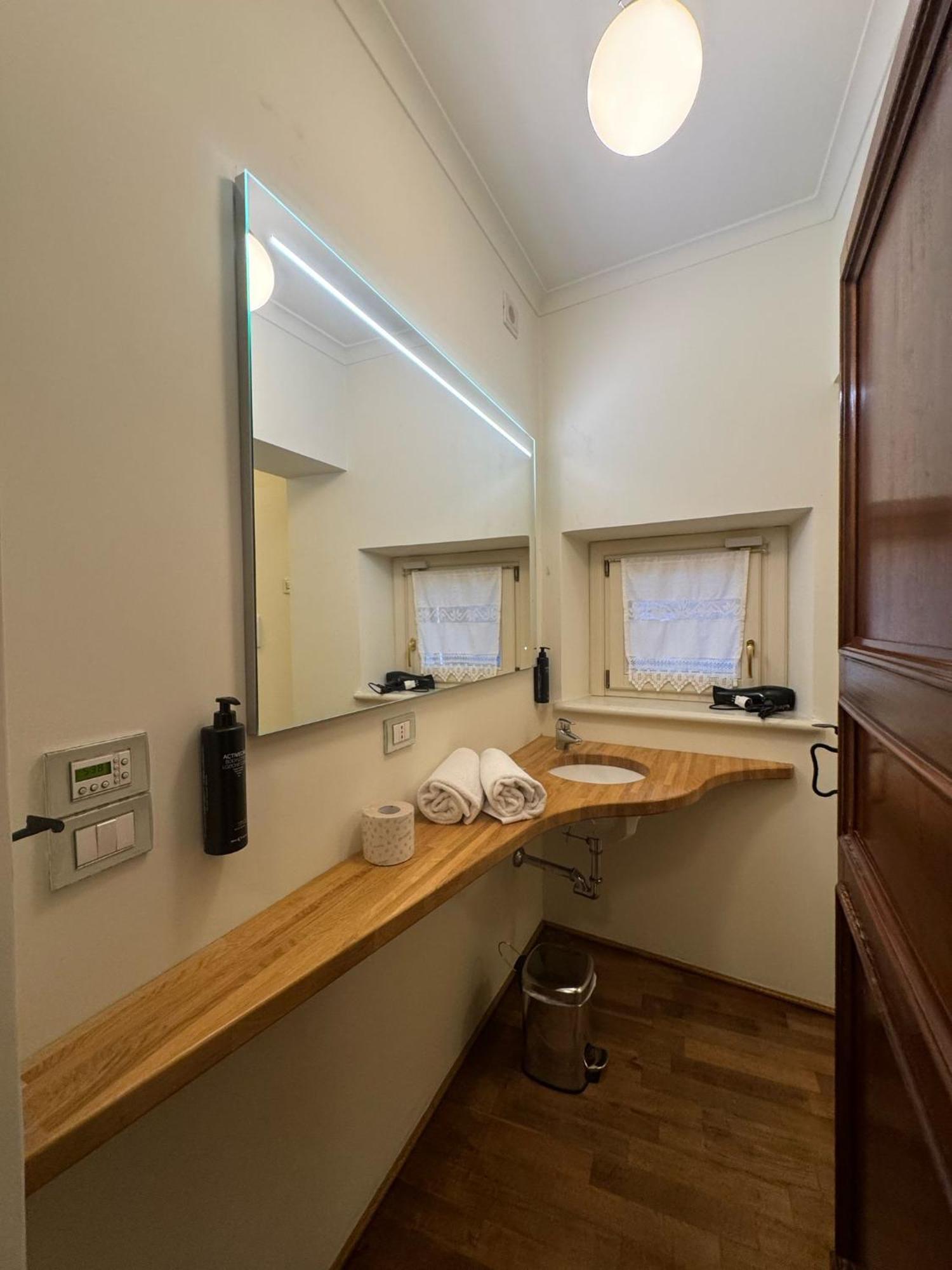 Urbino Apartments - Palazzo Paltroni Studio المظهر الخارجي الصورة